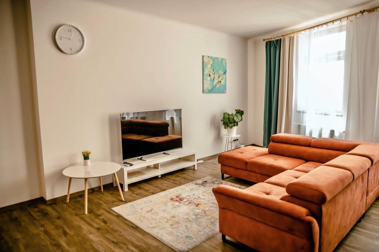 Luxusni Studio Na Velkem Namesti, Wi-Fi, Netflix Hradec Králové Екстериор снимка